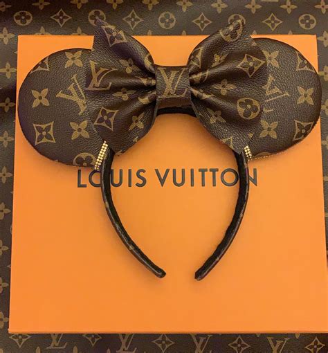 minnie ears lv